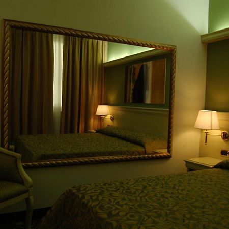Hm Motelhotel Castellazzo Bormida Kültér fotó