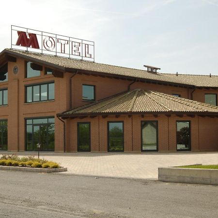 Hm Motelhotel Castellazzo Bormida Kültér fotó