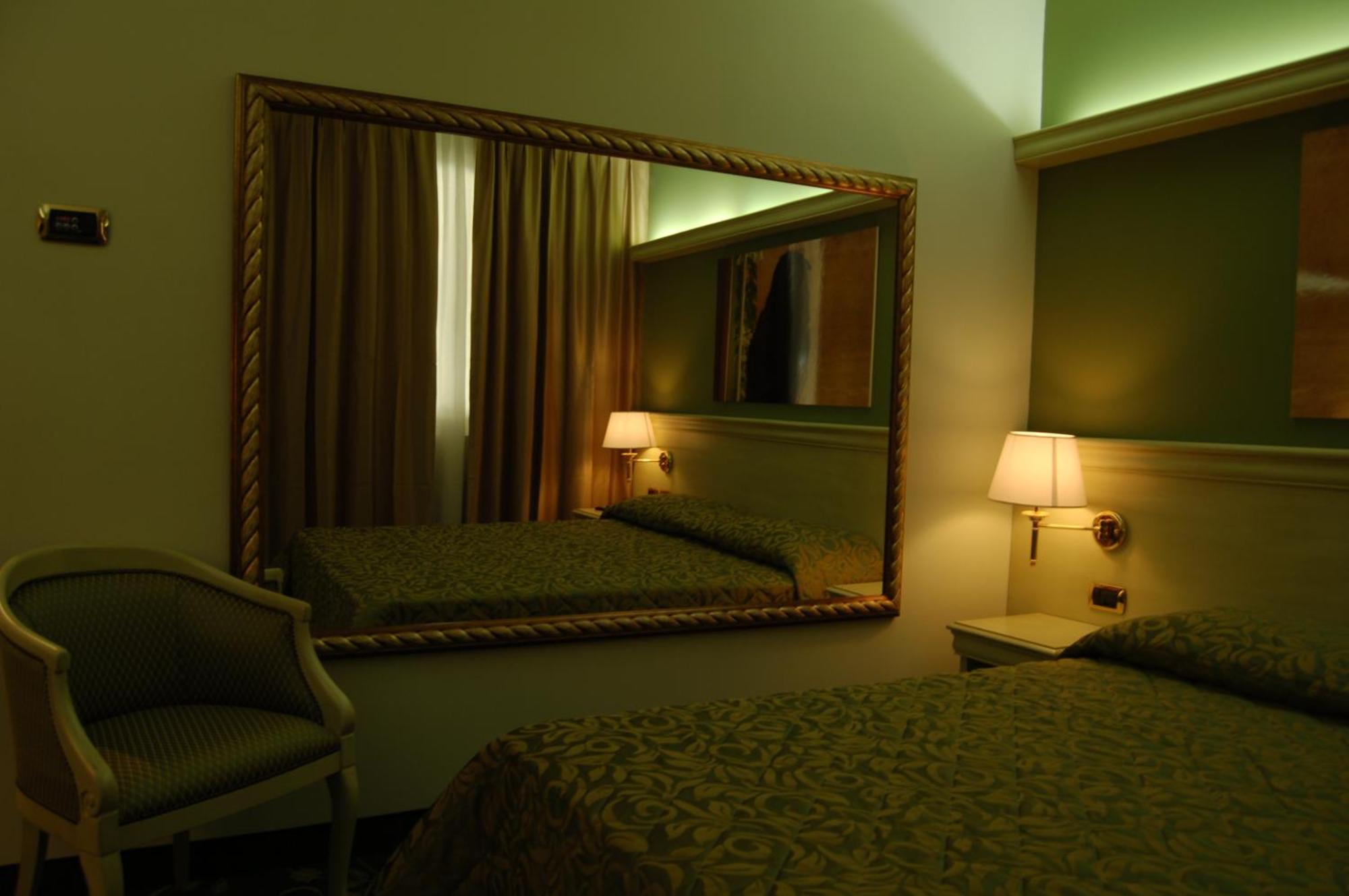 Hm Motelhotel Castellazzo Bormida Kültér fotó