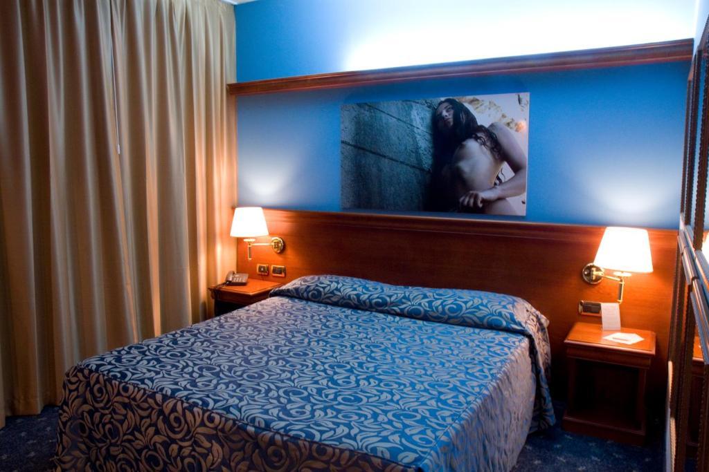 Hm Motelhotel Castellazzo Bormida Szoba fotó