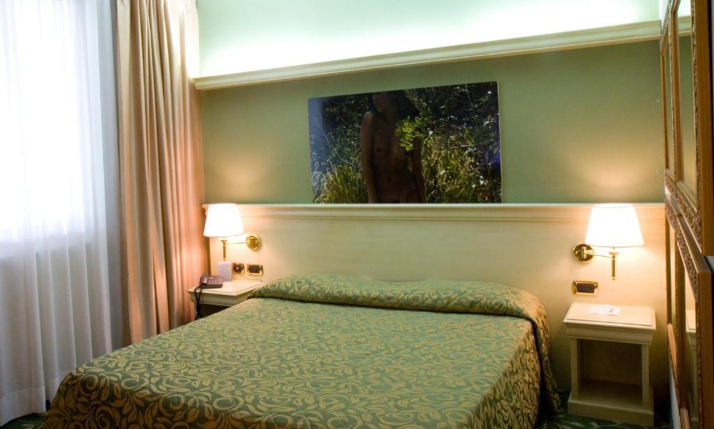 Hm Motelhotel Castellazzo Bormida Szoba fotó
