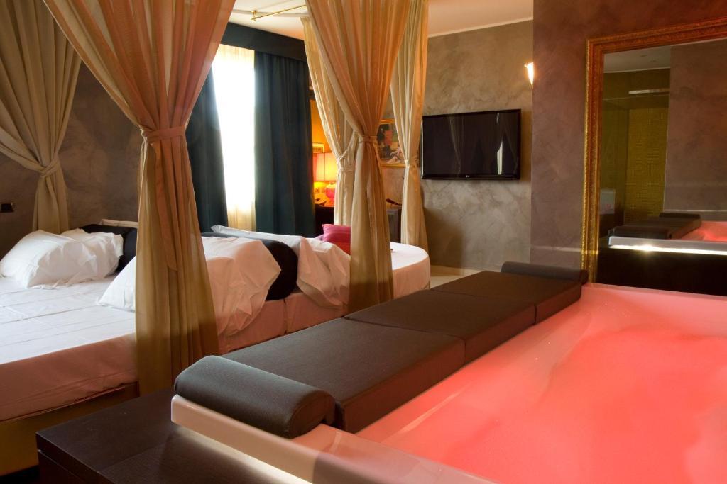 Hm Motelhotel Castellazzo Bormida Szoba fotó